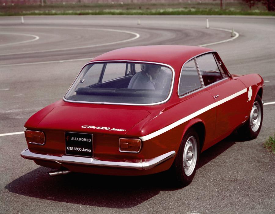  Alfa Romeo GTA 1300 Junior (105.59) 1968 года  (фото 13 из 45)